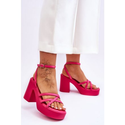 Magassarkú szandál model 180544 Step in style