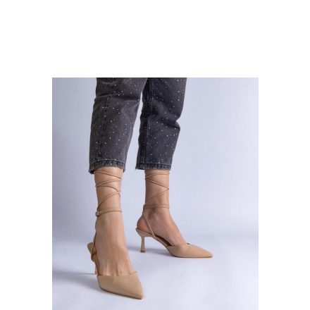 Tűsarkú körömcipő model 207112 Solea