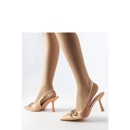 Tűsarkú körömcipő model 207854 Solea