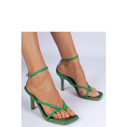 Magassarkú szandál model 211042 PRIMO