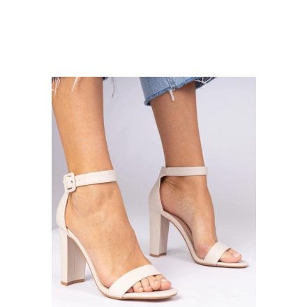 Magassarkú szandál model 211050 PRIMO