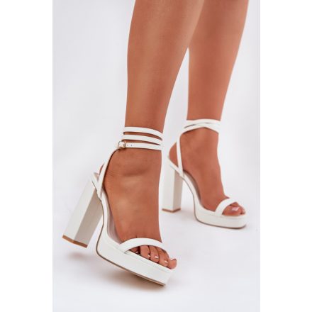 Magassarkú szandál model 212819 Step in style