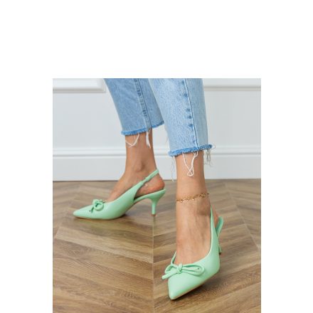 Magassarkú körömcipő model 214639 PRIMO