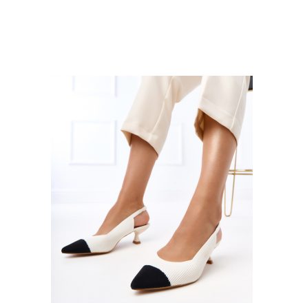 Magassarkú körömcipő model 215608 PRIMO