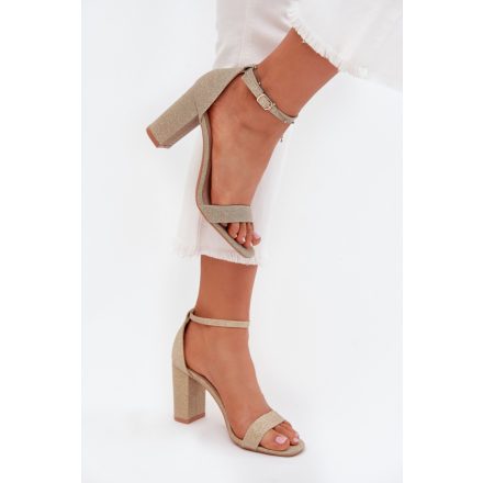 Magassarkú szandál model 215643 Step in style